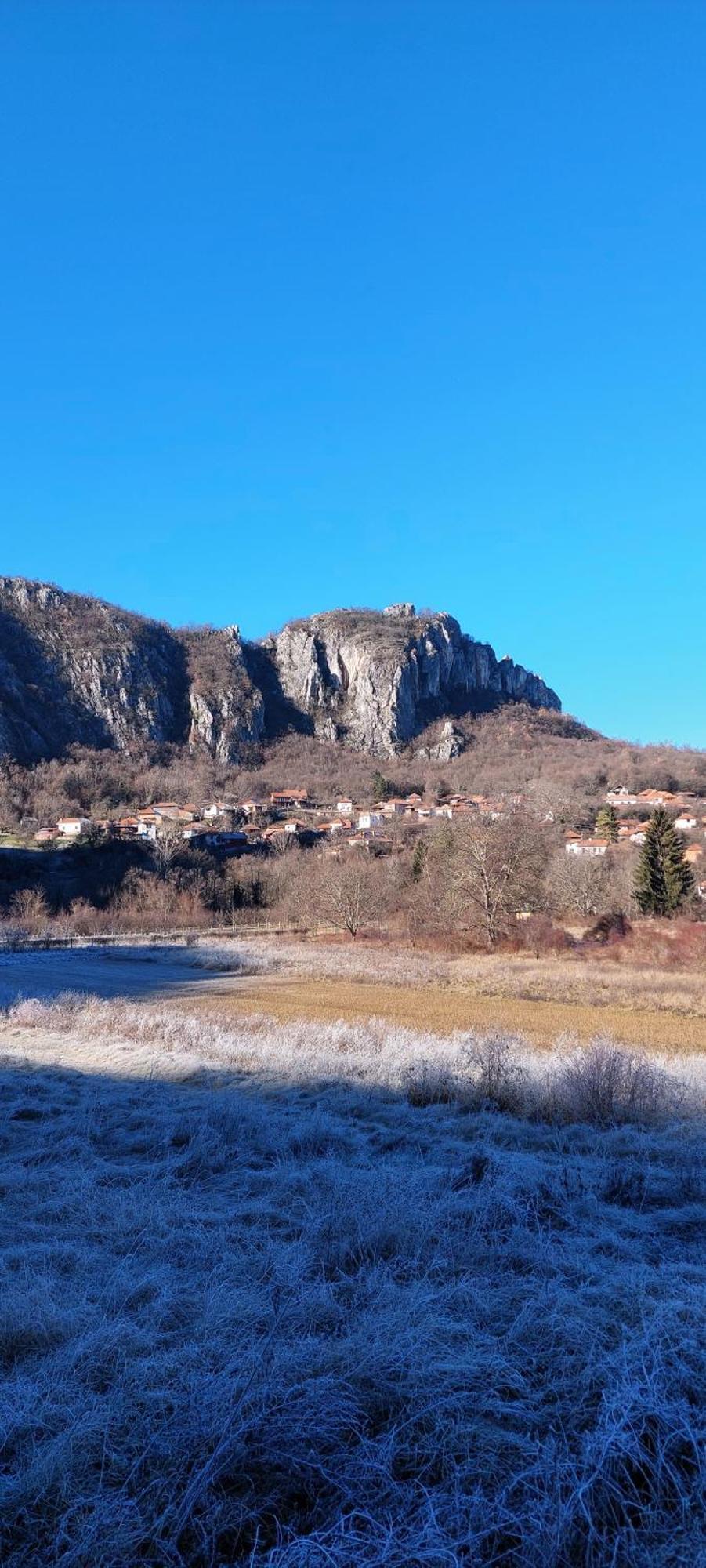 Golemi Kamik Pirot Vlasi Exteriör bild